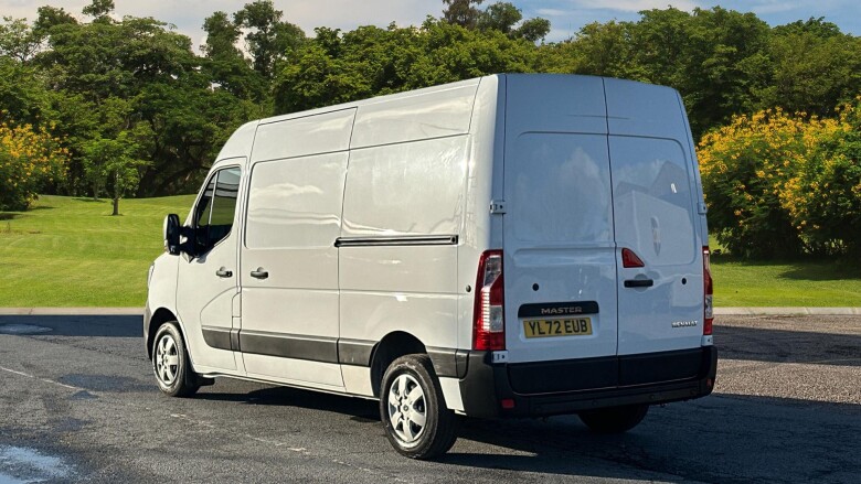 Renault Master Mwb Diesel Fwd MM35dCi 135 Business+ Medium Roof Van
